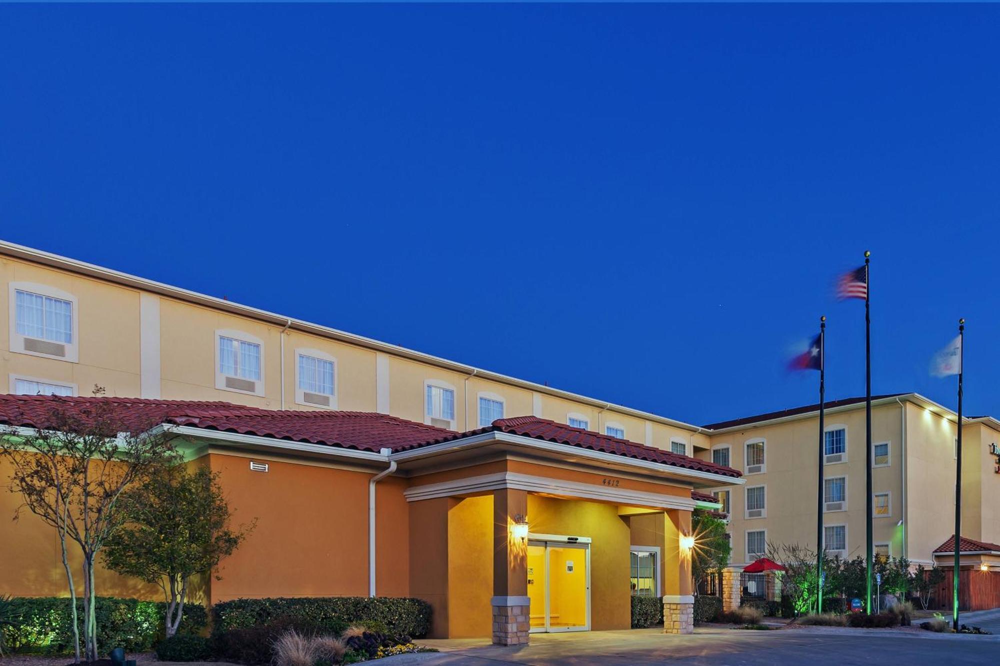 ทาวน์เพลส สวีท โอเดสซา Hotel ภายนอก รูปภาพ